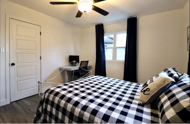 3612 Mt Vernon Ave, Fort Worth, TX 76103 - bedroom with dark wood-style floors and a ceiling fan