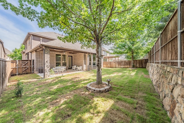 6340 Crossvine Trl, Flower Mound, TX 76226 - fenced backyard featuring a patio area and ceiling fan
