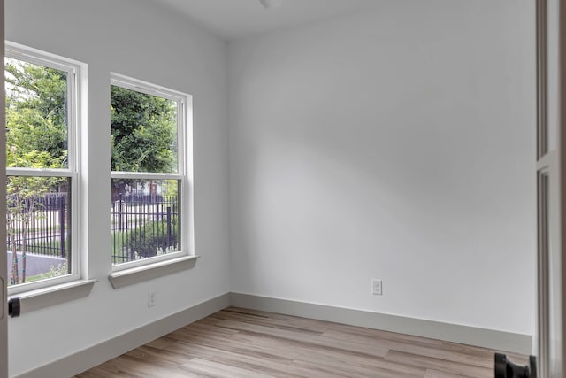3709 Colonial Ave, Dallas, TX 75215 - empty room featuring light wood finished floors