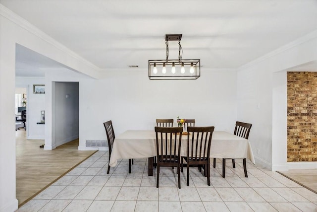 7920 Donegal Ln, North Richland Hills, TX 76180 - dining room with crown molding