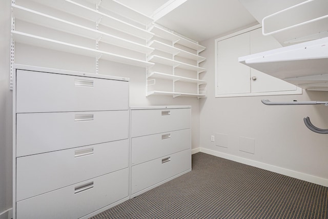 6141 Prestondell Ct, Dallas, TX 75240 - spacious closet with carpet flooring