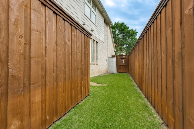 1641 Crockett Dr, Frisco, TX 75033 - view of grassy yard