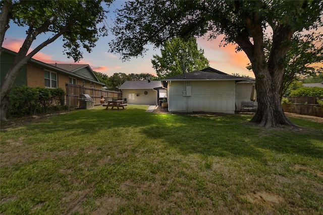 4912 Odessa Ave, Fort Worth, TX 76133 - view of yard at dusk