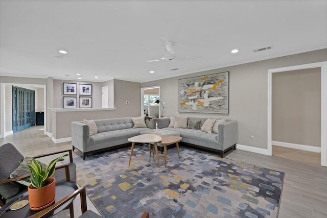 6375 Lansdale Rd, Fort Worth, TX 76116 - living area featuring ornamental molding, light wood finished floors, recessed lighting, and a ceiling fan