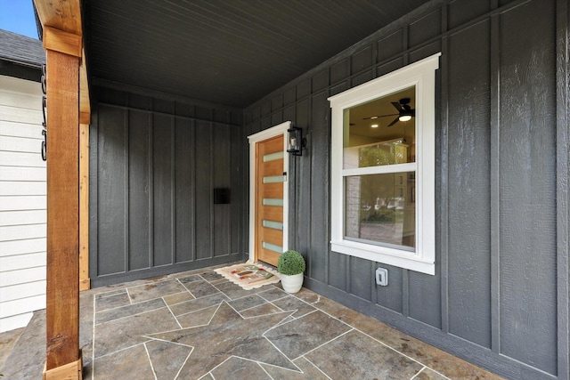 826 W Canty St, Dallas, TX 75208 - view of exterior entry featuring board and batten siding