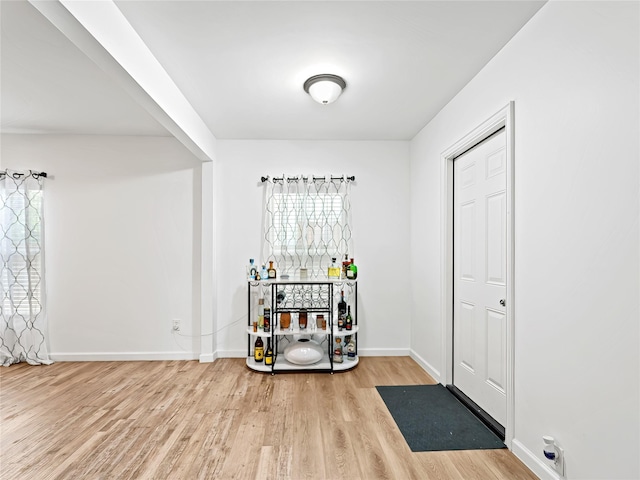 4235 Bonnie View Rd, Dallas, TX 75216 - foyer featuring wood finished floors and baseboards