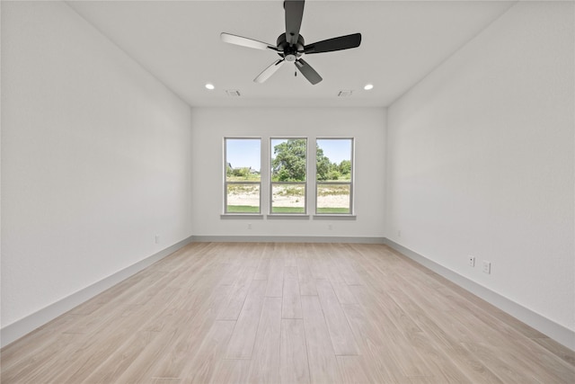 716 Burr Oak Ln, Weatherford, TX 76085 - unfurnished room featuring light wood-style flooring, recessed lighting, and a ceiling fan