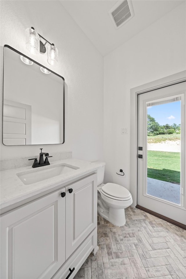 716 Burr Oak Ln, Weatherford, TX 76085 - bathroom featuring vanity and toilet