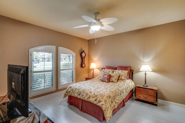 3231 Mccarver Ct, Midlothian, TX 76065 - bedroom featuring baseboards and ceiling fan