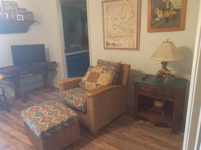 8918 Bellechase Rd, Granbury, TX 76049 - sitting room with wood finished floors