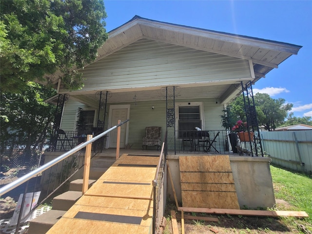 2514 NW 26th St, Fort Worth, TX 76106 - view of front of property with a porch