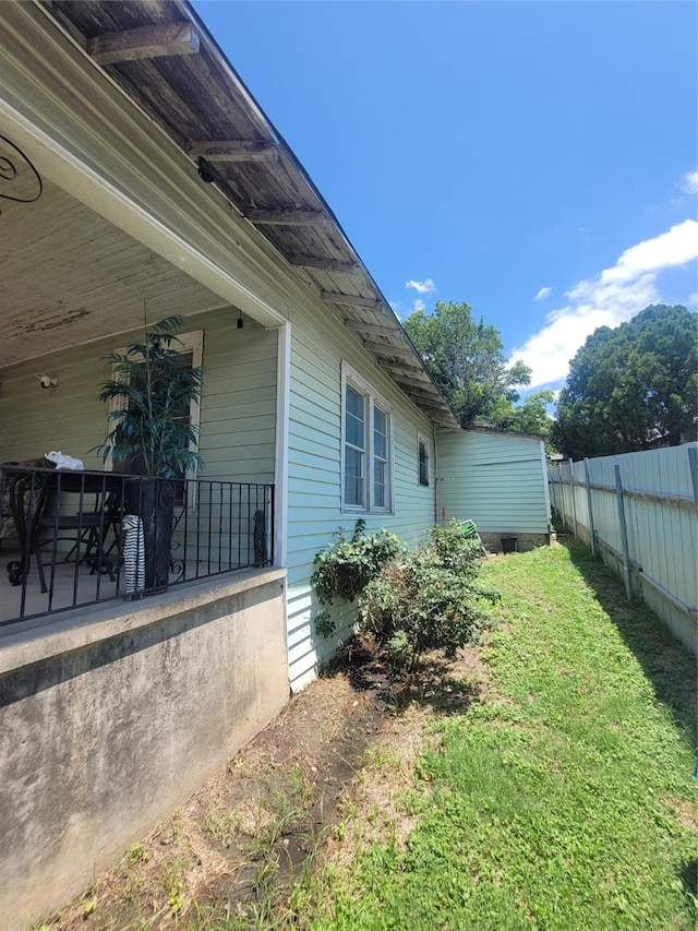 2514 NW 26th St, Fort Worth, TX 76106 - view of yard