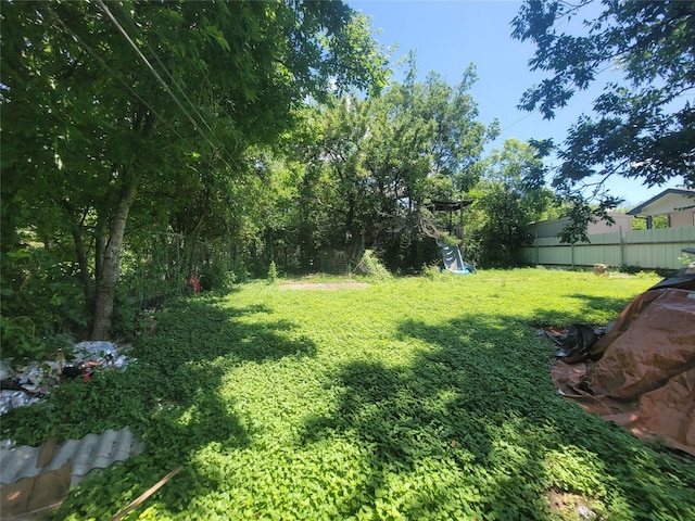 2514 NW 26th St, Fort Worth, TX 76106 - view of yard