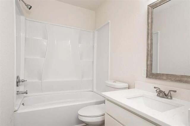 5020 Donnelly Ave Unit 5022, Fort Worth, TX 76107 - bathroom featuring vanity and bathing tub / shower combination