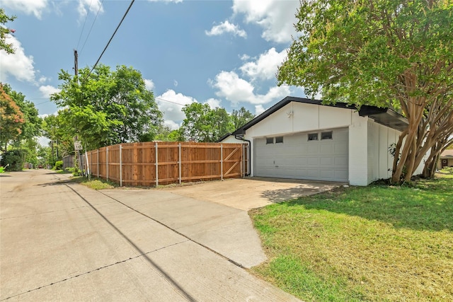 430 Cambridge Dr, Richardson, TX 75080 - view of detached garage