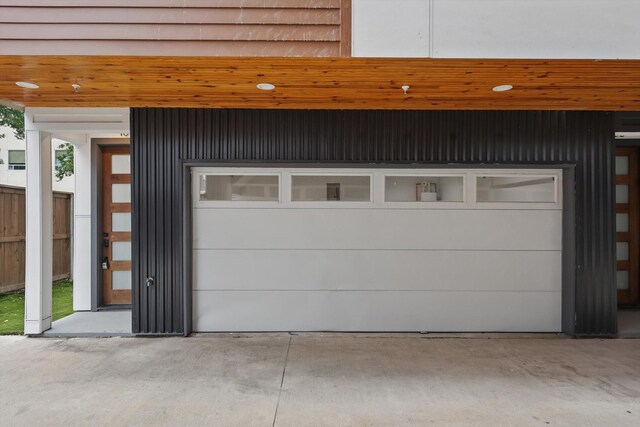 4208 Live Oak St Unit 102, Dallas, TX 75204 - view of garage