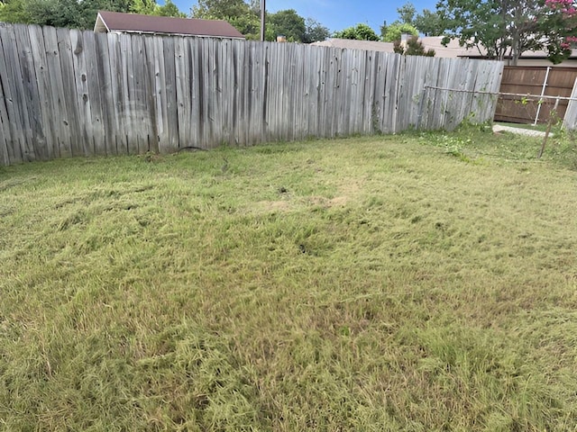 3922 Greenway Dr, Garland, TX 75041 - view of fenced backyard