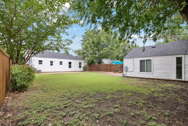 3620 Stadium Dr, Fort Worth, TX 76109 - fenced yard with a patio