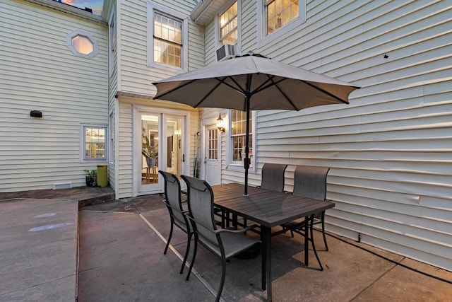 425 W Belden St, Sherman, TX 75092 - view of patio featuring outdoor dining area
