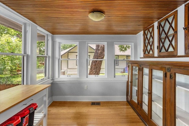 1600 S Adams St, Fort Worth, TX 76104 - view of unfurnished sunroom