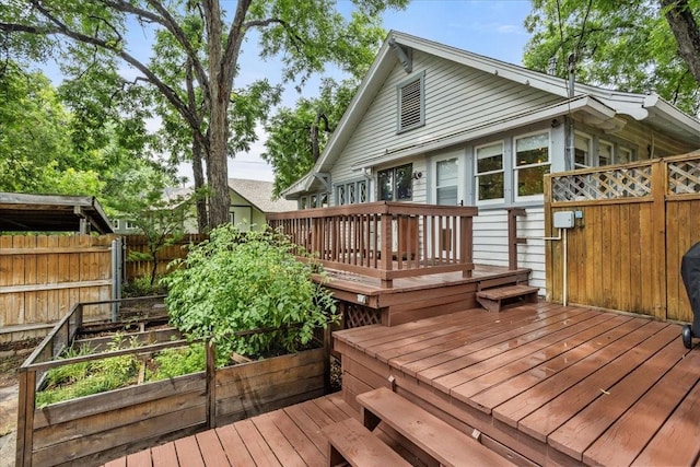 1600 S Adams St, Fort Worth, TX 76104 - deck with a vegetable garden