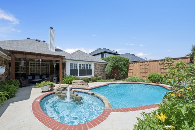 418 Long Cove Ct, Allen, TX 75002 - view of swimming pool with an outdoor hangout area, a patio area, a pool with connected hot tub, a fenced backyard, and a ceiling fan