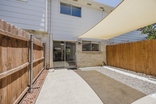 22 W Townhouse Ln Unit 34, Grand Prairie, TX 75052 - view of patio
