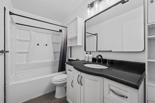202 Lee Ln, Lorena, TX 76655 - full bath with wood finished floors, vanity, and shower / tub combo