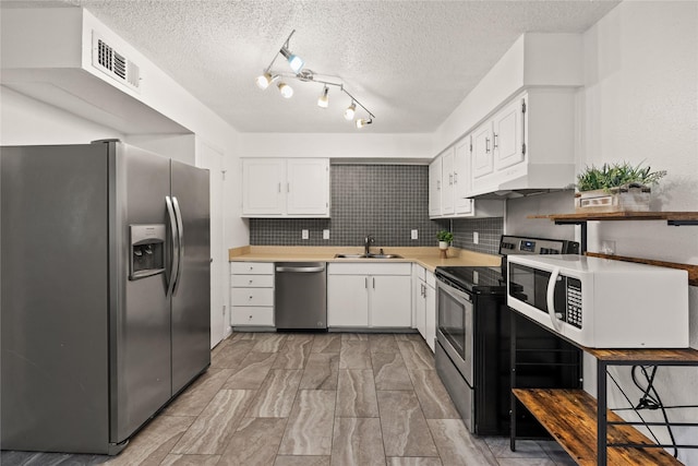 4414 Westminster Dr, Irving, TX 75038