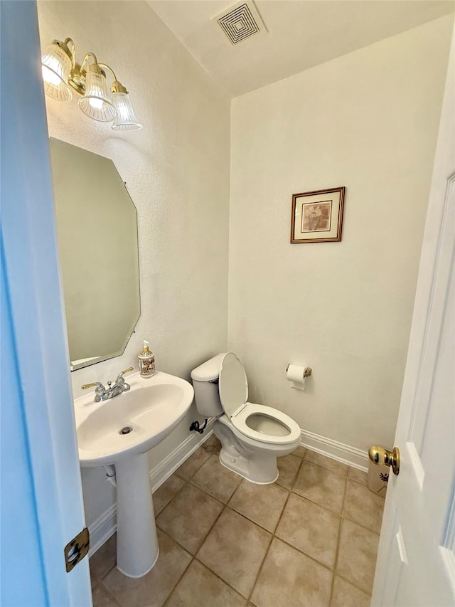 14641 Turnbridge Dr, Frisco, TX 75035 - unfurnished living room featuring a towering ceiling, plenty of natural light, wood finished floors, a ceiling fan, and a fireplace with flush hearth