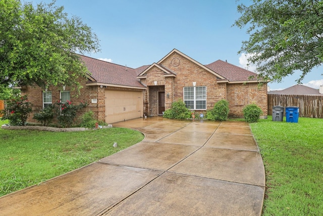 209 Brook Ct, Red Oak, TX 75154
