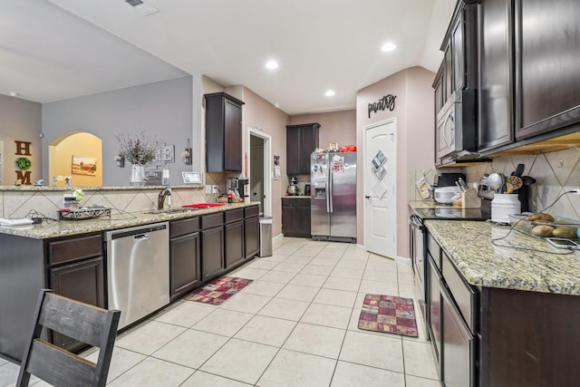 209 Brook Ct, Red Oak, TX 75154
