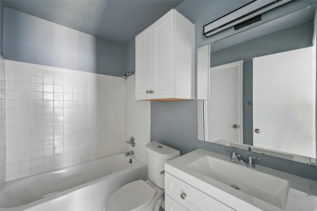 2415 Sunflower Dr, Arlington, TX 76014 - bathroom with vanity and tub / shower combination