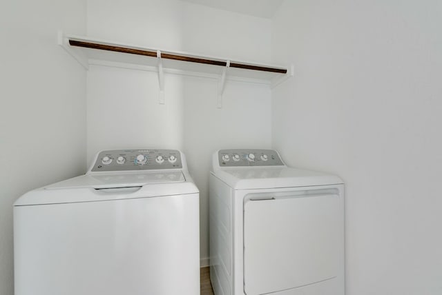 1961 Kiwi Dr, Royse City, TX 75189 - laundry area featuring washing machine and dryer