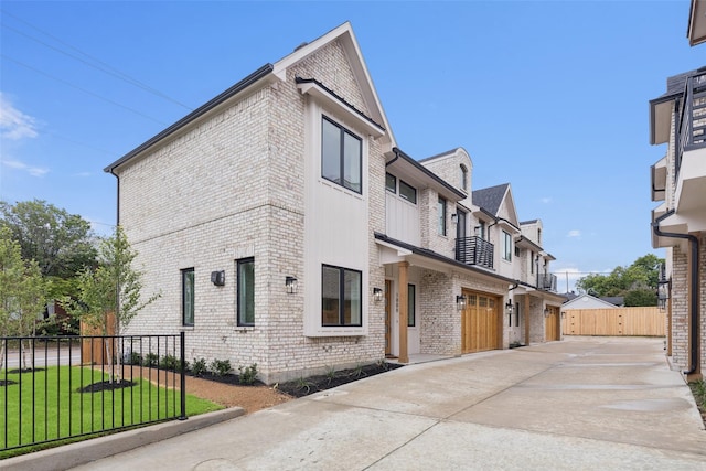 1000 W 10th St, Dallas, TX 75208 - view of road