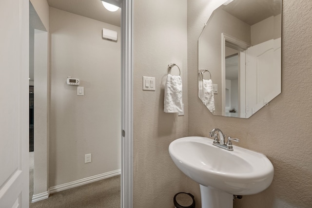 6524 Sheridan Cir, Arlington, TX 76017 - bathroom with a sink