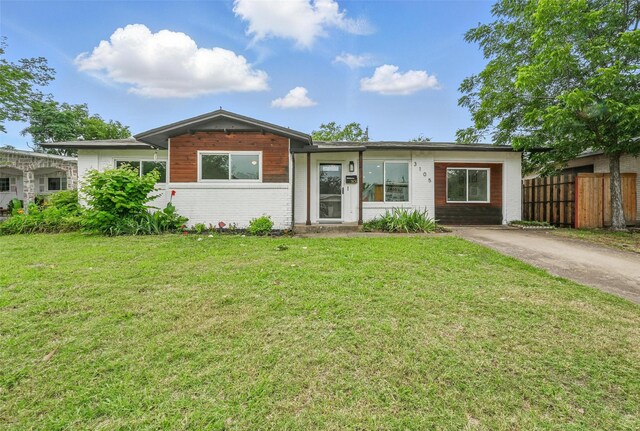 3105 Dupree St, Irving, TX 75062 - view of front of home featuring brick siding