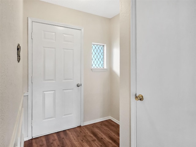 631 Sharp St, Mansfield, TX 76063 - hall featuring wood finished floors and baseboards