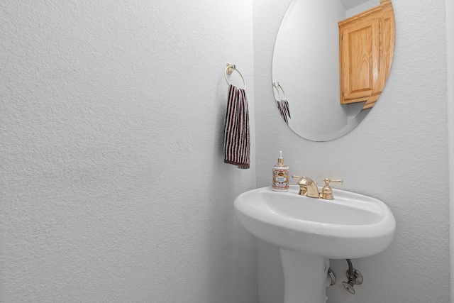 2008 Natchez Ct, Cleburne, TX 76033 - view of bathroom