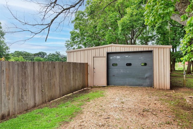 706 W Cheri Ann Dr W, Bells, TX 75414 - detached garage featuring driveway