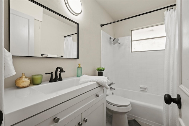 1716 Cordell St, Denton, TX 76201 - full bath featuring vanity and shower / bath combo with shower curtain