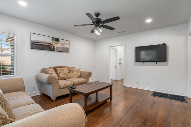 82 Vaughn Dr, Denison, TX 75020 - living area featuring wood finished floors, a ceiling fan, and recessed lighting