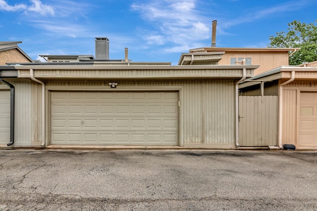 3003 Rustling Leaves Ln, Bedford, TX 76021 - view of garage