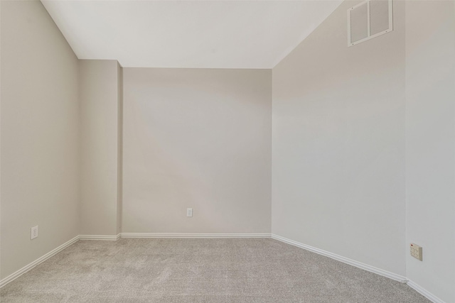 3212 Cantura Dr, Mesquite, TX 75181 - unfurnished room featuring lofted ceiling and light carpet