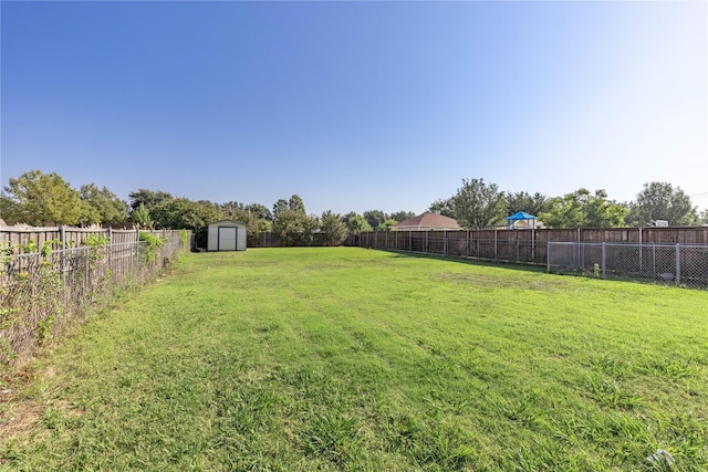 3212 Cantura Dr, Mesquite, TX 75181 - fenced backyard with a storage shed
