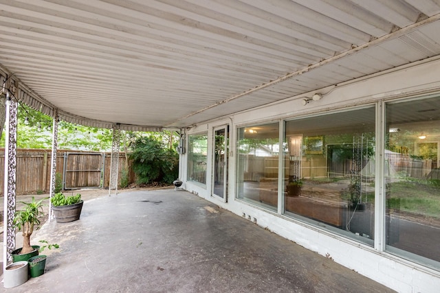 567 Peavy Rd, Dallas, TX 75218 - view of patio / terrace