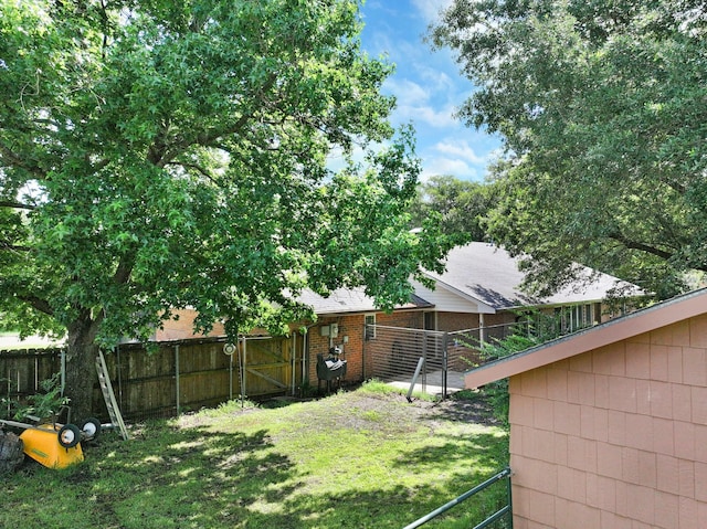 1440 Live Oak St, Sulphur Springs, TX 75482 - view of fenced backyard