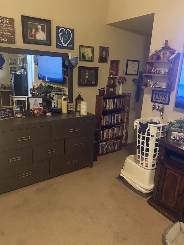 253 Pine Crest Dr, Justin, TX 76247 - sitting room with light colored carpet