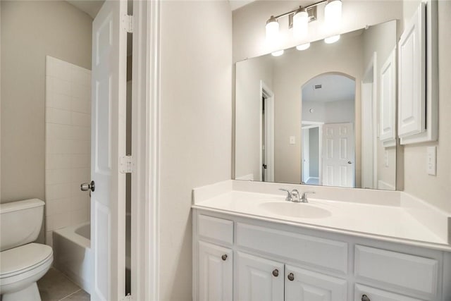 9204 Bottlebrush Ln, Irving, TX 75063 - bathroom with vanity, tile patterned flooring, and washtub / shower combination