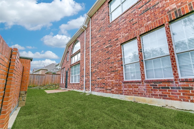 9204 Bottlebrush Ln, Irving, TX 75063 - view of property exterior featuring brick siding